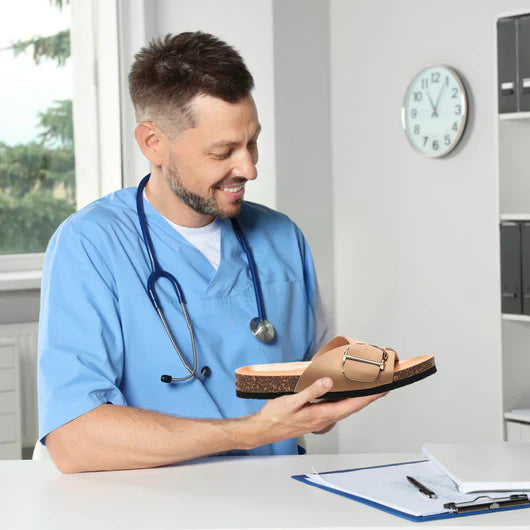 OrthoMia - Pijnsverlichtende kurk sandalen met bandjesontwerp voor dames